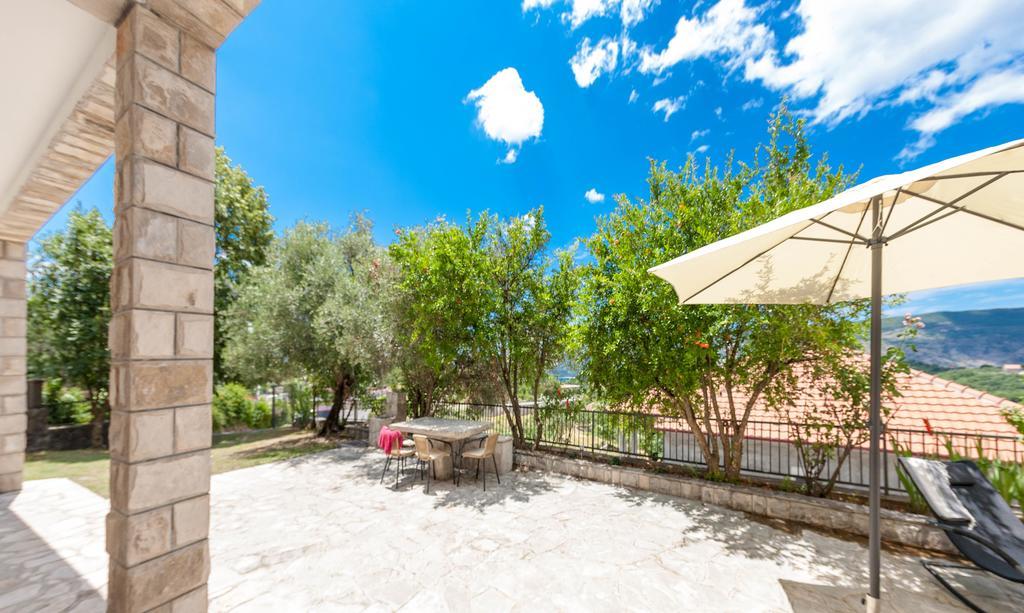 Olive Tree Villa แฮร์เซ็ก-โนวี ภายนอก รูปภาพ