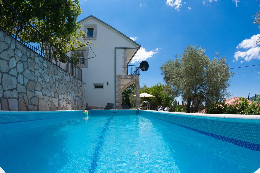 Olive Tree Villa แฮร์เซ็ก-โนวี ภายนอก รูปภาพ